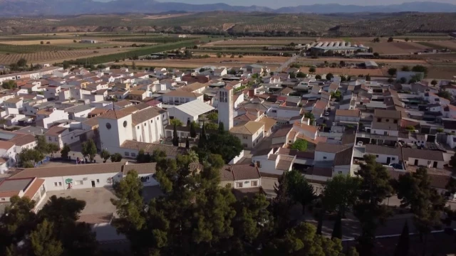 El alcalde de Torreblascopedro (Jaén) insta a los familiares de los difuntos a que los entierren ellos mismos