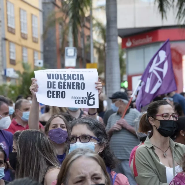 Condenan a cinco años a un hombre por abusar sexualmente de su nieta en Sevilla