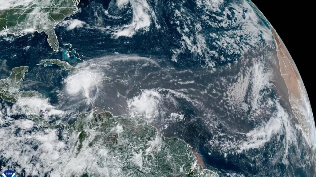 Preocupación entre expertos por los récords que rompió el huracán Beryl en pleno inicio de la temporada: ¿qué implica?
