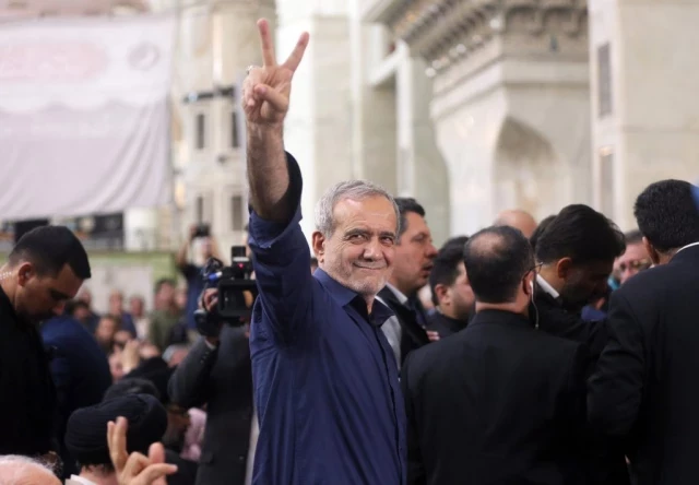 Los iraníes sorprenden al dar la victoria en las urnas al reformista Pezeshkian