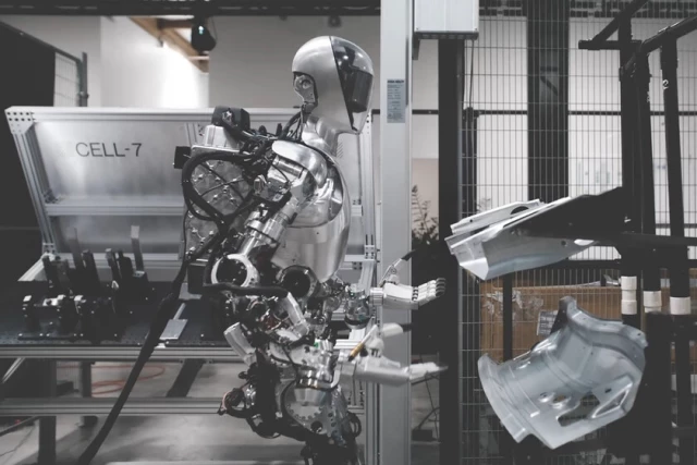 El robot humanoide de Figure ya es capaz de trabajar de manera autónoma en una fábrica, así que lo está haciendo en BMW
