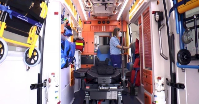 Ambulancias sin médicos, la última consecuencia de los recortes sanitarios