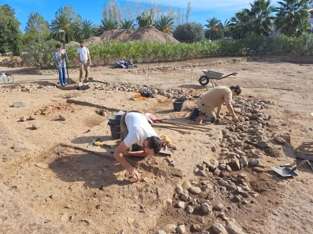 Una estructura doméstica etrusca descubierta en Córcega, la primera en la isla, junto a 43 kg de cerámica