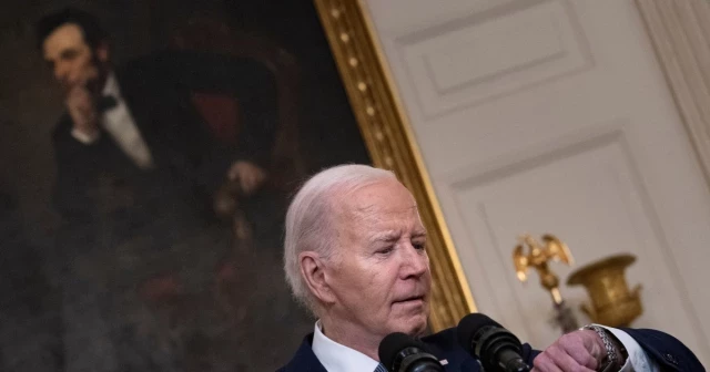 Los asesores de Biden están preocupados de que su círculo íntimo lo aísle de las malas noticias