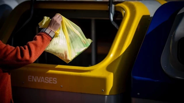 El contenedor amarillo no es suficiente: España se encamina al retorno de plásticos para elevar la tasa de separación de envases