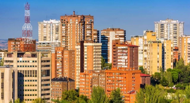 Los inversores apuestan más de 4.000 millones en opas al inmobiliario español