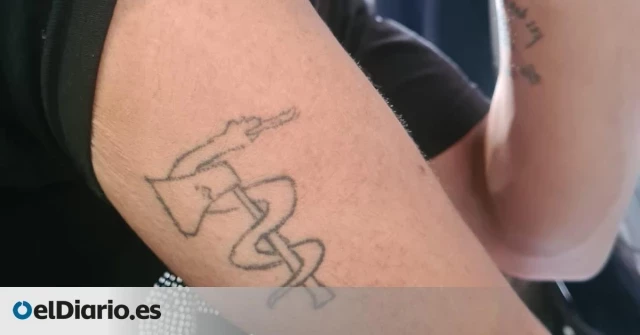 Expulsan de España a un joven por hacer pintadas de ETA y que se había tatuado su emblema en el brazo