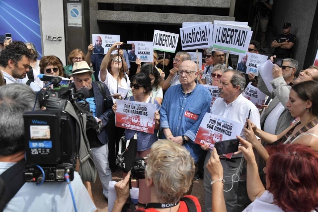 Las organizaciones periodísticas reclaman una reunión con Pedro Sánchez para exigir la liberación de Pablo González