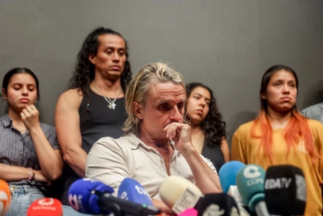 Los 17 bailarines becados del musical 'Malinche' denuncian a la Policía por "coacciones"