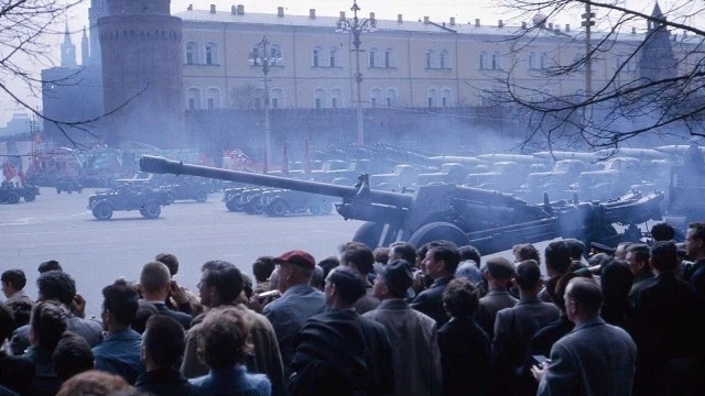 La &quot;nueva&quot; pieza de artillería rusa es un gigante de 70 años que dispara proyectiles norcoreanos [Inglés]