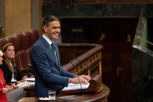 Pedro Sánchez, el mejor presidente de la democracia, promete 100 millones de euros de ayudas a la prensa