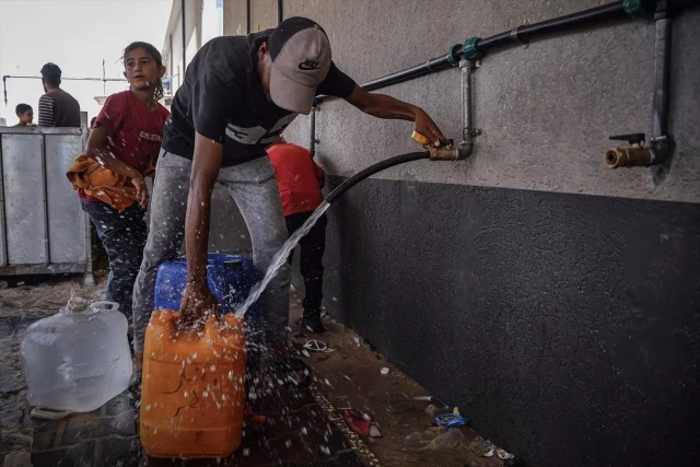 Israel utiliza el agua como arma de guerra y reduce el suministro en Gaza en un 94%