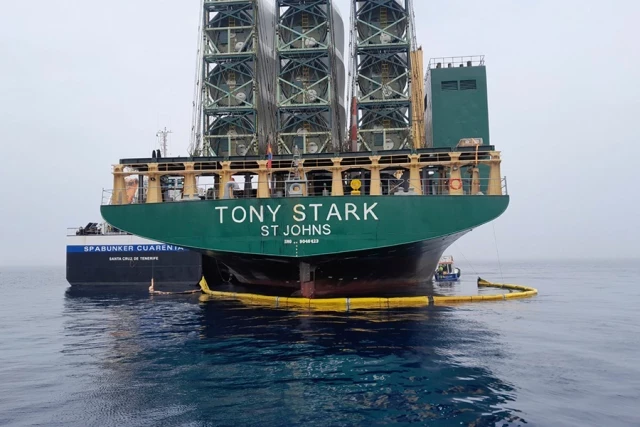 Retenido el buque Tony Stark en Ceuta por un vertido de una tonelada de fuel oil