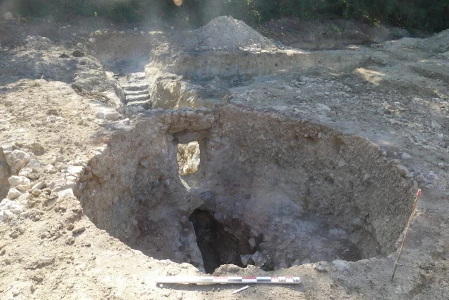 Un impresionante horno de cal galo-romano con una cámara de combustión de 4 metros de diámetro, encontrado en Francia