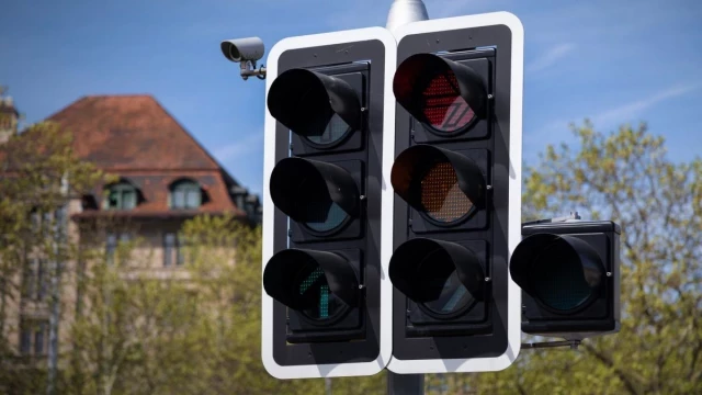 Los semáforos tendrán una luz blanca: este es el motivo