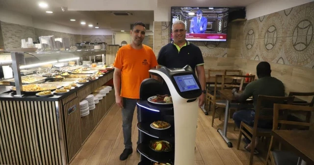 Lleida: robot camarero para poner solución a la falta de personal