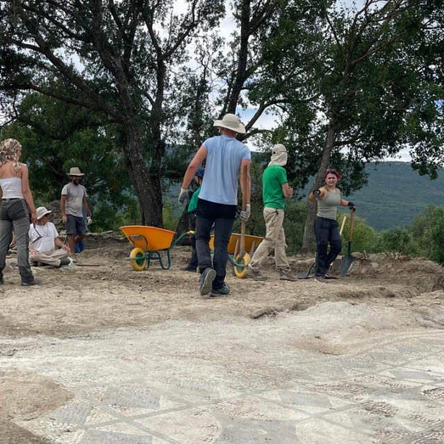 Comienza la cuarta campaña de excavación en el yacimiento "El Forau de la Tuta", en Artieda
