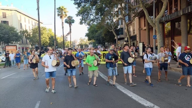 Miles de personas exigen un cambio de rumbo en el modelo turístico de Mallorca