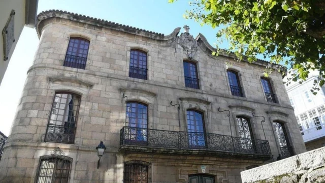 Los Franco se consideran dueños “por derecho” de la casa Cornide porque no se le reclamó hasta ahora
