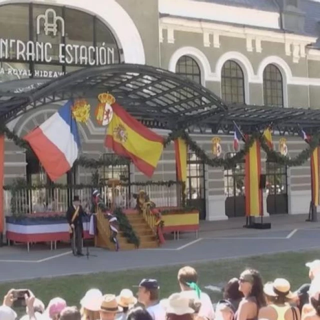 Canfranc viaja al pasado para conmemorar la inauguración de la estación internacional en 1928