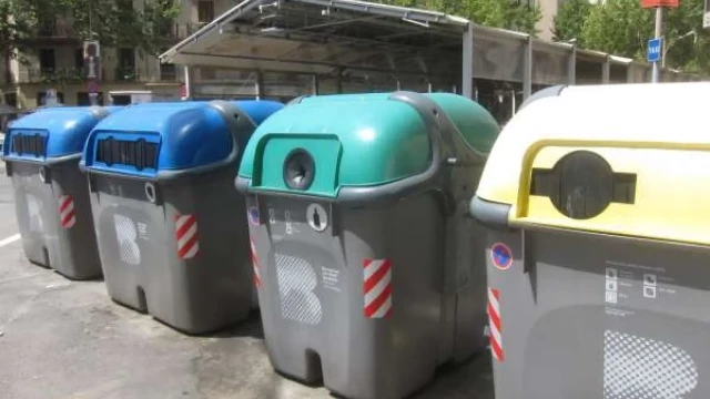 La CNMC pide acabar con el monopolio de Ecovidrio y Ecoembes en pleno debate sobre el método de recogida de residuos plásticos
