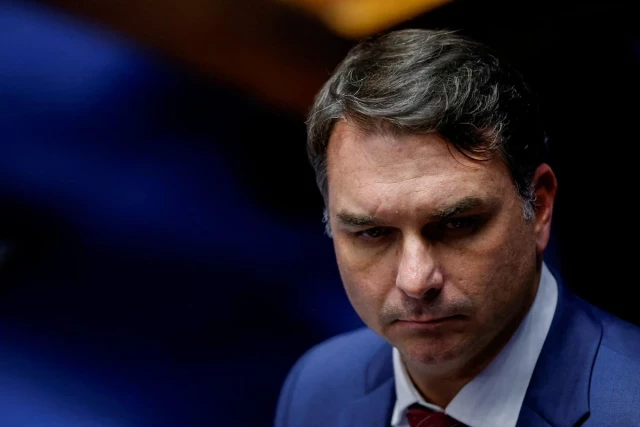 Jair Bolsonaro: Una grabación confirma que Bolsonaro usó la presidencia para blindar a uno de sus hijos de la justicia