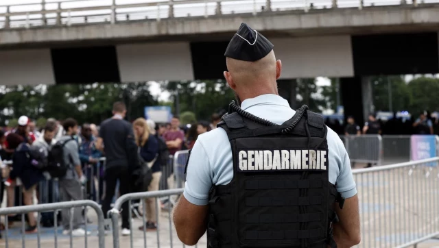 Desalojan un aeropuerto francés por un aviso de bomba horas después de un sabotaje masivo a la red ferroviaria