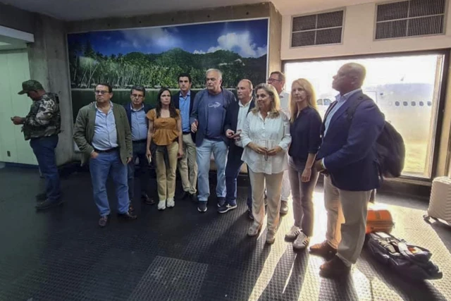 Los políticos del PP expulsados de Venezuela vuelven a España