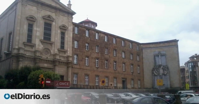 Piden la retirada de un monumento franquista ubicado en el colegio jesuita de Gijón usado para exaltar el fascismo