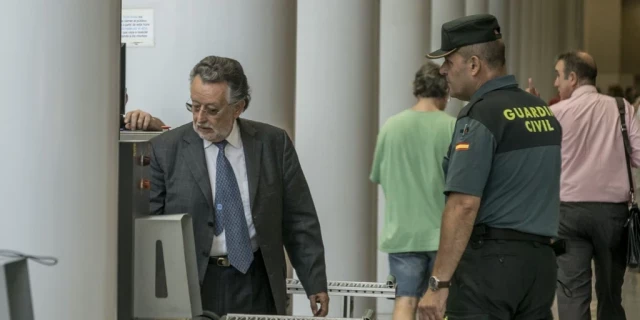 Condenan a cuatro años y medio de prisión a Alfonso Grau, exvicealcalde de Valencia, por malversación y cohecho