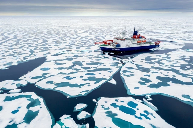 El Ártico como nueva ruta comercial: buques chinos viajan por la Ruta Marítima del Norte para evitar el Mar Rojo