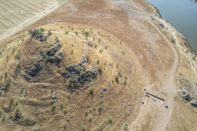 El “castellum divisorium” donde se potabilizaba el agua y un extraordinario cenotafio, encontrados en la antigua ciudad romana de Mellaria en Córdoba