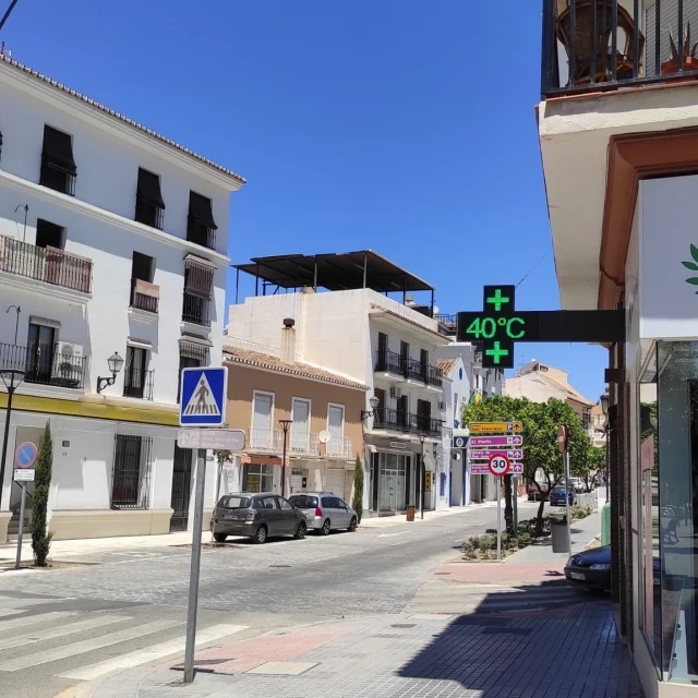 Vélez-Málaga con 42,6 grados y Rincón de la Victoria con 42,1 marcan las temperaturas más altas del viernes en España