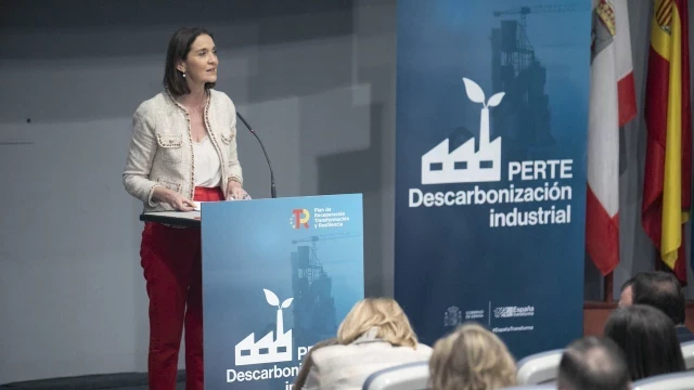 Hazte Oír amplía su querella y pide al juez del caso Begoña Gómez que cite como testigo a la exministra Reyes Maroto