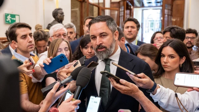 Abascal no se cierra a una posible moción de censura si no incluye cesiones a los independentistas