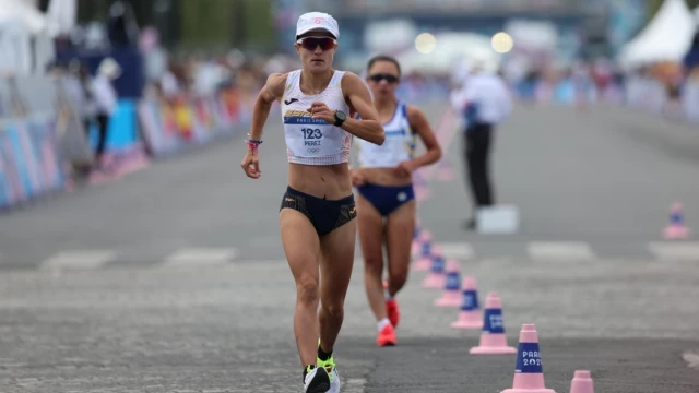 Álvaro Martín y María Pérez bañan de oro la marcha mixta y dan la décima medalla a España