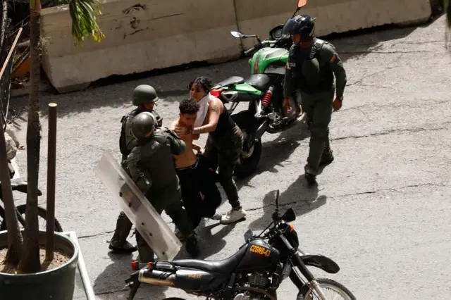 Qué es la "Operación Tun Tun" con la que los cuerpos de seguridad de Venezuela arrestan masivamente a manifestantes y opositores