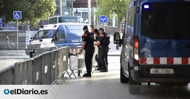 Los Mossos activan el dispositivo “Jaula” en las salidas de Barcelona para tratar de localizar a Carles Puigdemont