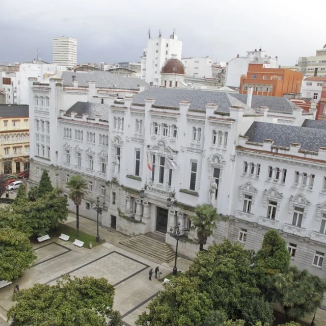 Condenado a 17 años por instaurar un régimen de terror en un hogar de A Coruña