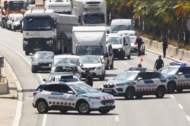 Detenido un segundo mosso relacionado con la huída de Puigdemont - España - COPE