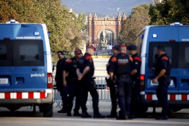 Detenido un tercer mosso presuntamente relacionado con la huida de Puigdemont