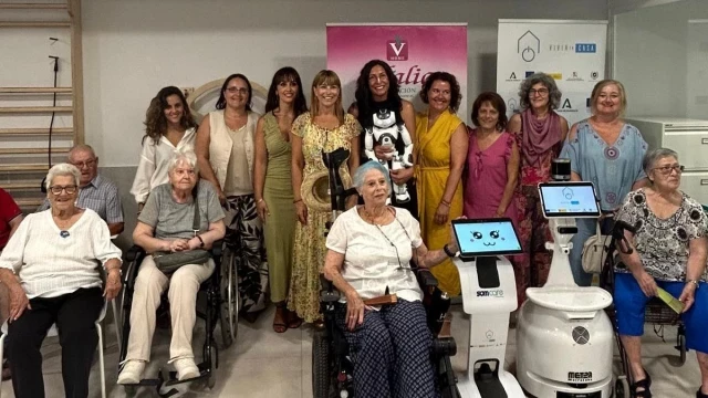 Mayores atendidos por robots: impulsan la primera residencia con asistencia robótica en Málaga