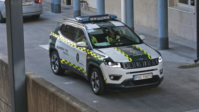 Dos guardias civiles salvan la vida en Ourense a un bebé de diez días en parada cardiorrespiratoria