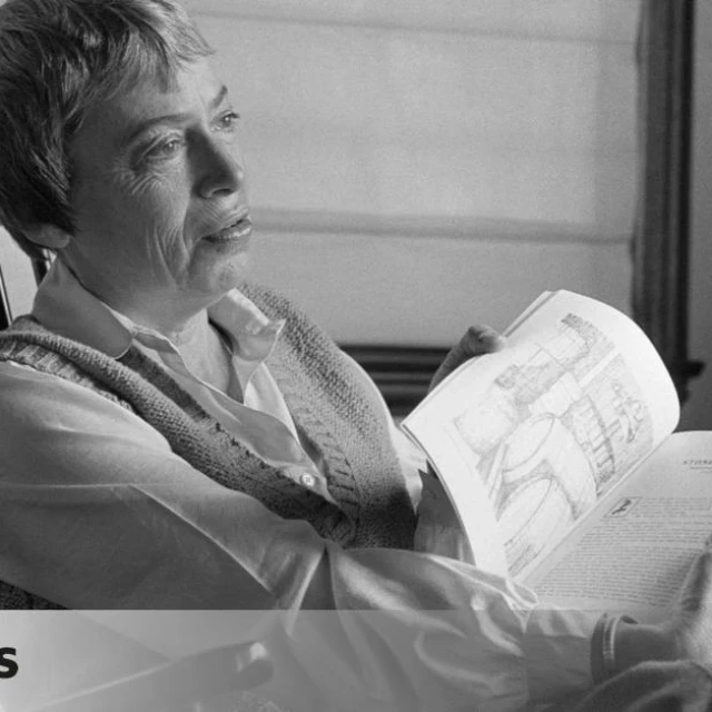 50 años de ‘Los desposeídos’, de Ursula K. Le Guin: diez claves sobre un mundo sin propiedad privada y sexualidad sin apegos