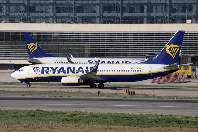 Ryanair carga contra el Gobierno por cancelar vuelos debido a la DANA y anima a denunciar a los controladores aéreos