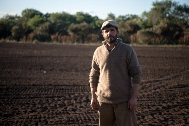 El argentino que desafía el modelo de agrotóxicos desde su casa de campo y con harina orgánica