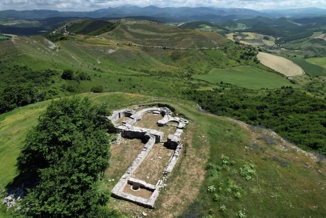 Si en su jardín hay un templo romano, contrate a un abogado (lo va a necesitar).