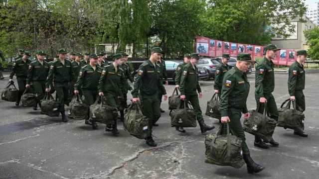 Putin prometió que los reclutas mal entrenados no serían enviados a la guerra. Ahora el frente ha llegado a ellos