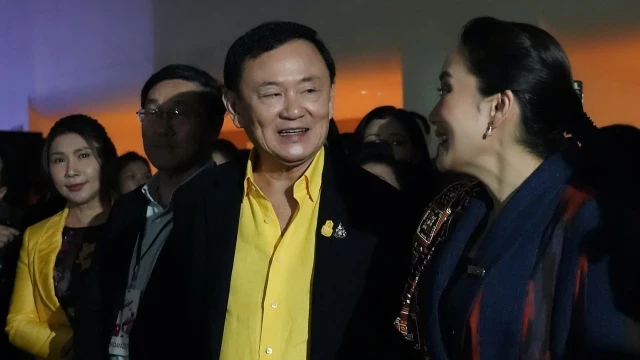 El rey de Tailandia amnistía al ex primer ministro Thaksin Shinawatra, condenado por corrupción