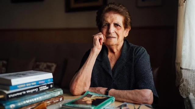 El secreto de las últimas abuelas que aprendieron a leer solas: "Quería mandar cartas a mi marido. Aunque teníamos muchas faltas, nos entendíamos"